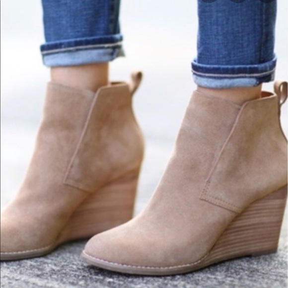 women's essentials arizona footbed sandal white